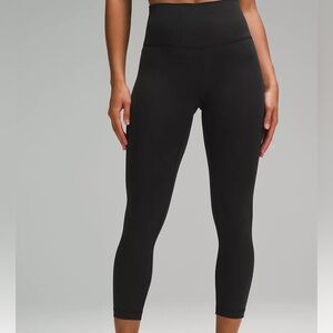 Lululemon black cropped leggings